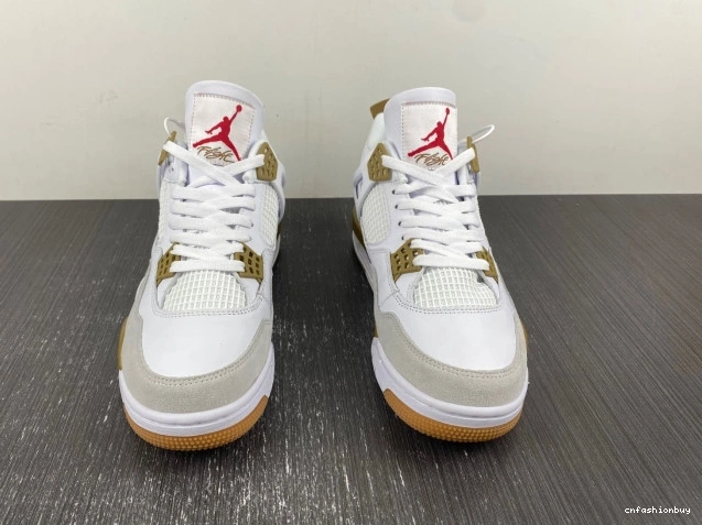 SB 4 DR5415-120 Retro Jordan 0807